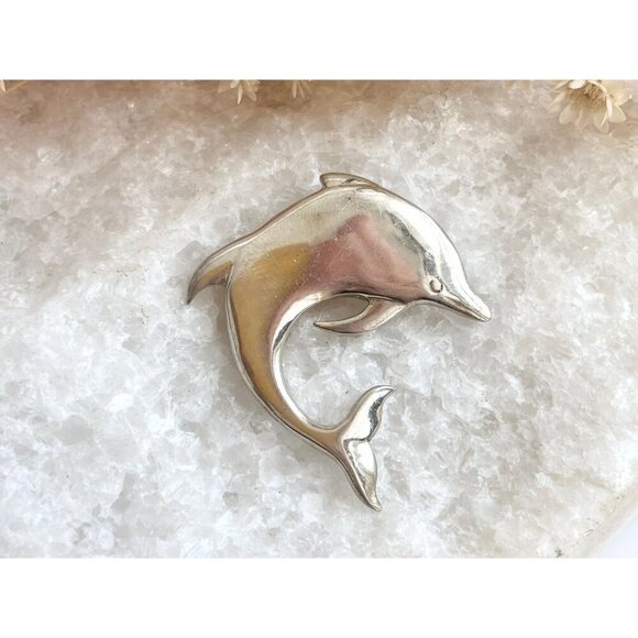 Dolphin Figural Morning Sun Signed Polished Sterling Silver Vintage Brooch - Picture 5 of 10
